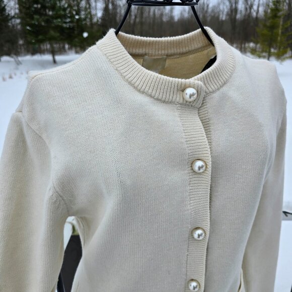 H&M Winter White Cardigan, Pearl Buttons, NWT size Small - Picture 2 of 13